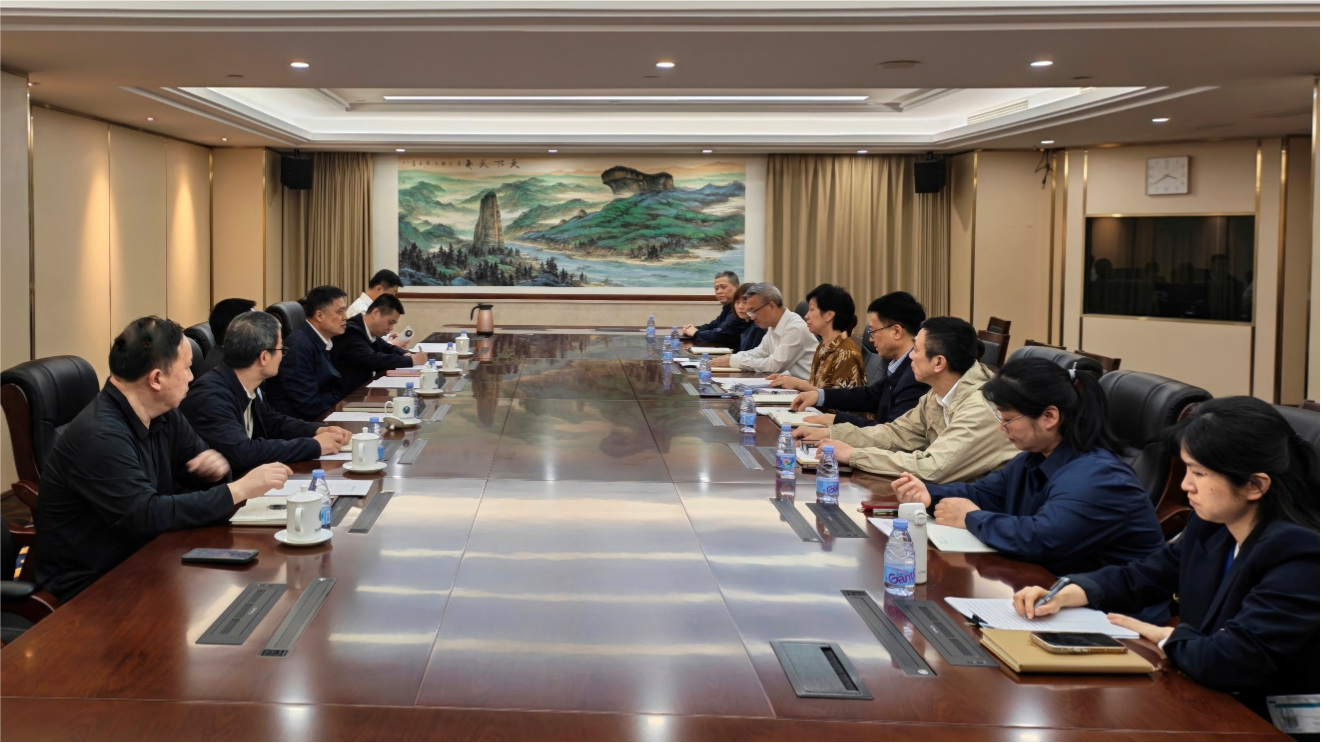 驻省政府办公厅纪检监察组组长郝军一行深入省外事服务中心开展工作调研