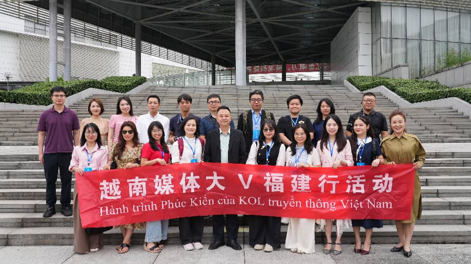 越南媒体代表团访问福建